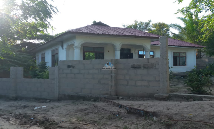 HOUSE FOR SALE-KIMARA